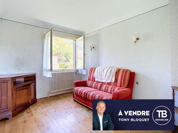 L'ISLE D'ABEAU - VILLAGE - MAISON 4 CHAMBRES A RENOVER