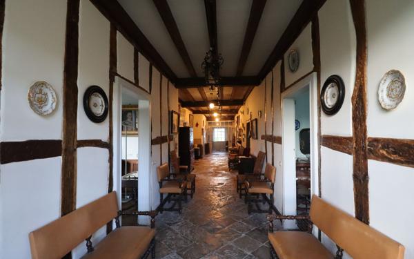 Maison à vendre    10 pièces • 408 m2 Saint-Martin-de-Seignanx