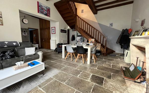 Maison à vendre    10 pièces • 408 m2 Saint-Martin-de-Seignanx