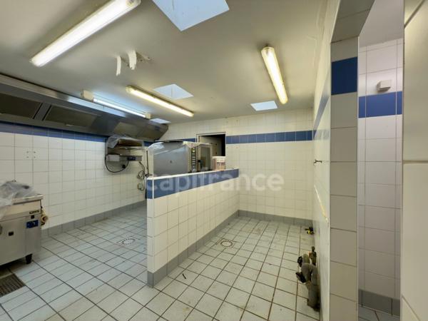 LA FORET FOUESNANT - Maison à rénover avec restaurant et duplex, vue mer – Opportunité rare à vendre !