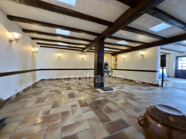 LA FORET FOUESNANT - Maison à rénover avec restaurant et duplex, vue mer – Opportunité rare à vendre !