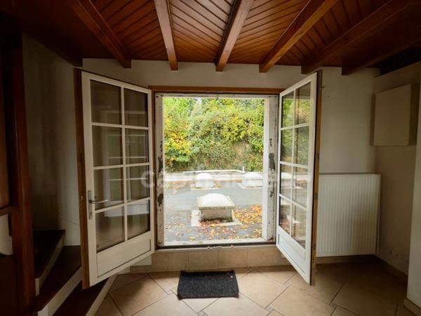 LA FORET FOUESNANT - Maison à rénover avec restaurant et duplex, vue mer – Opportunité rare à vendre !