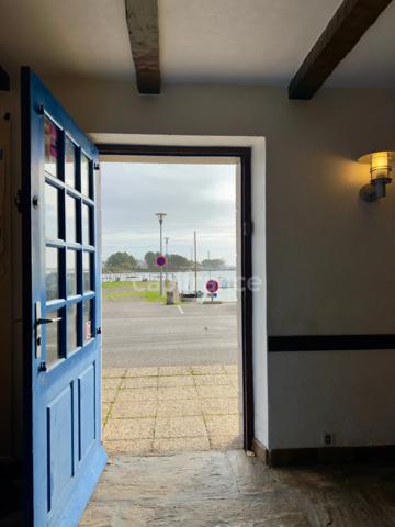 LA FORET FOUESNANT - Maison à rénover avec restaurant et duplex, vue mer – Opportunité rare à vendre !