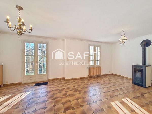 Maison de plain-pied sur sous-sol total avec 2 chambres