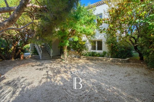 Sanary-sur-Mer, Villa 5 Chambres -  175 m² à vendre