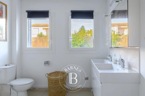 Sanary-sur-Mer, Villa 5 Chambres -  175 m² à vendre