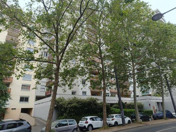 Appartement 2 pièces                                        - 69100 Villeurbanne Réf : 5142
