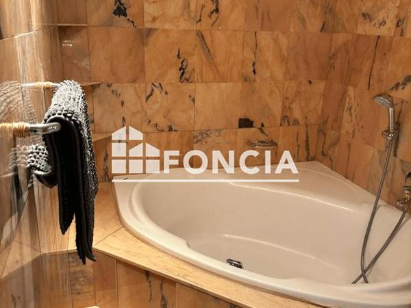 Location Appartement 3 pièces 80.8 m² - 34-36 RUE VICTOR HUGO Carrieres Sur Seine 78420