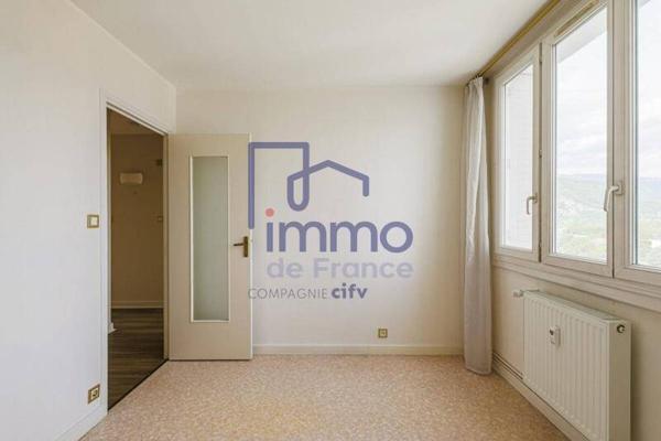Appartement 4 pièces                                        - 38800 Le Pont-de-Claix Réf : 21495-IMMODEFRANCE69
