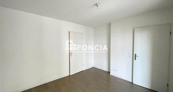 Location Appartement 3 pièces 73.2 m² - Châtenay-malabry 92290