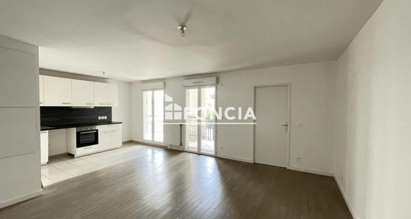 Location Appartement 3 pièces 73.2 m² - Châtenay-malabry 92290