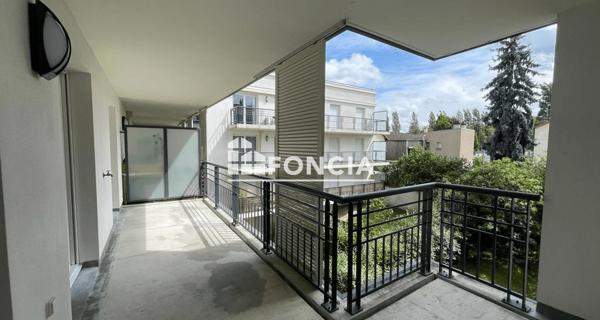 Location Appartement 3 pièces 73.2 m² - Châtenay-malabry 92290