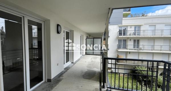 Location Appartement 3 pièces 73.2 m² - Châtenay-malabry 92290