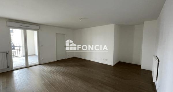 Location Appartement 3 pièces 73.2 m² - Châtenay-malabry 92290