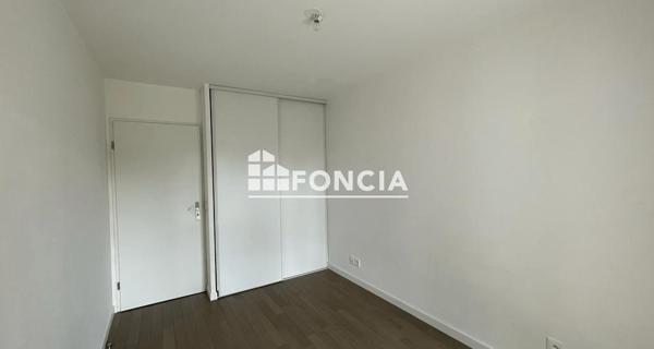 Location Appartement 3 pièces 73.2 m² - Châtenay-malabry 92290