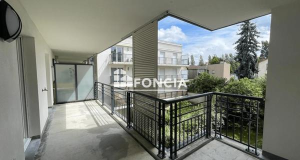 Location Appartement 3 pièces 73.2 m² - Châtenay-malabry 92290