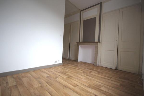A LOUER : T2 à LILLE • Rue Auguste Bonte - MOULIN • 517 € CC • Réf. 508-001