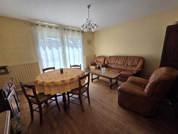 Maison à vendre |  Saint-Seurin-sur-l'Isle |  3 pièces | 80 m²