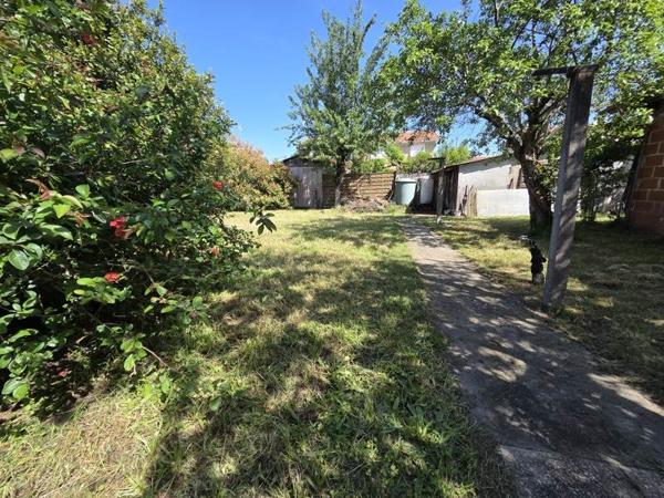Maison à vendre |  Saint-Seurin-sur-l'Isle |  3 pièces | 80 m²