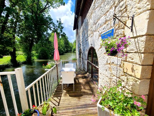 Commerce à vendre à Condac (16700) - Charente
