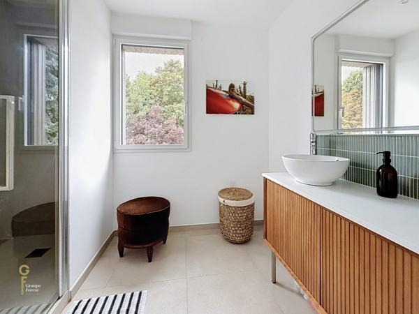 Magnifique maison individuelle cubique - Rare à la vente