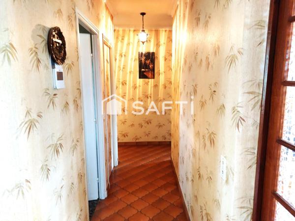 Propriété avec dépendance et grand terrain