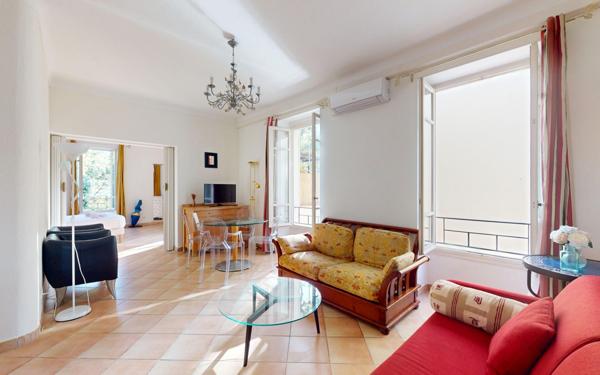 Appartement à vendre    3 pièces • 74 m2 Nice