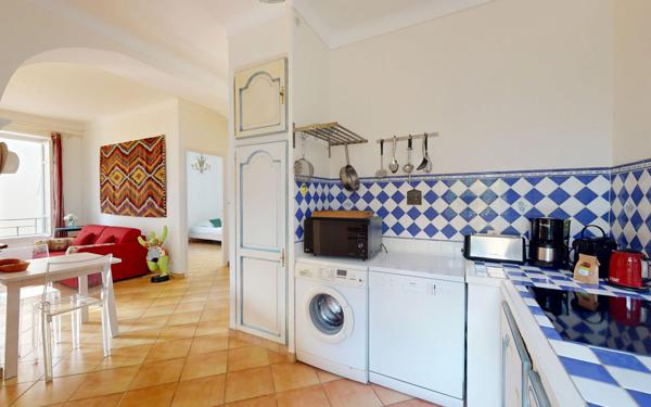 Appartement à vendre    3 pièces • 74 m2 Nice