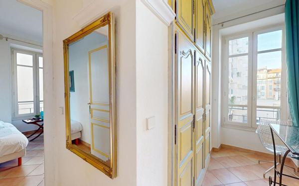 Appartement à vendre    3 pièces • 74 m2 Nice