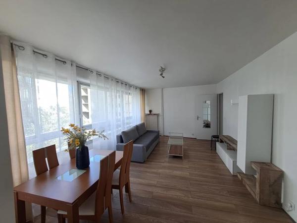 Appartement à louer à Courbevoie (92400)