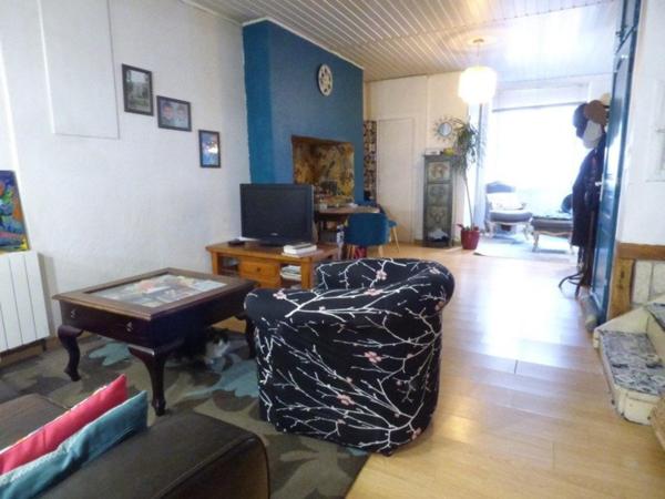 Immeuble avec local commercial et  appartement T4