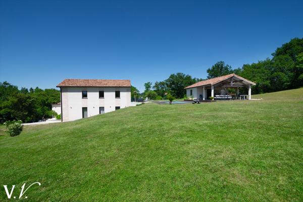 Belle contemporaine aux abords de Carbonne