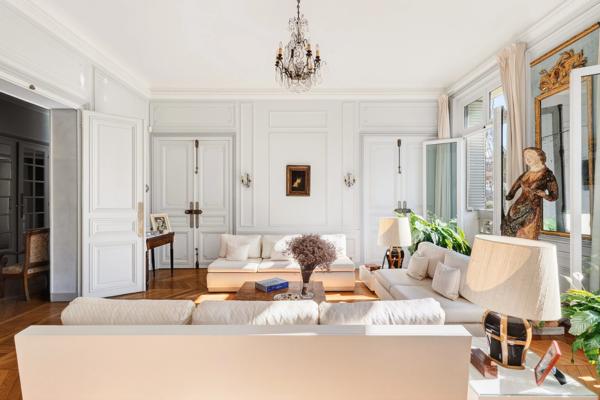 Superbe appartement face à la Seine et à la Tour Eiffel - Trocadéro