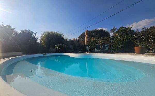 Maison à vendre    6 pièces •  Beauvoisin