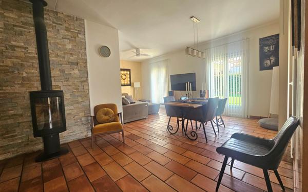 Maison à vendre    6 pièces •  Beauvoisin