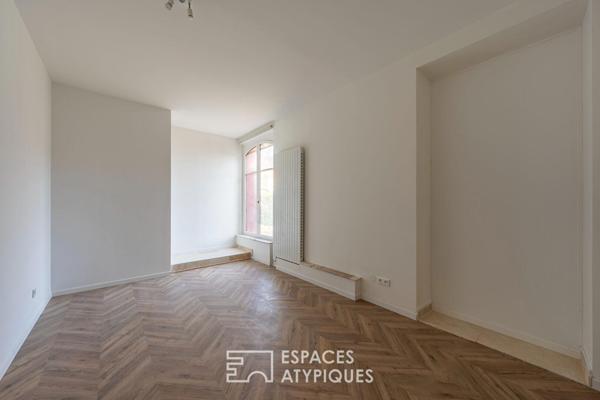 La maison à colombages avec dépendance