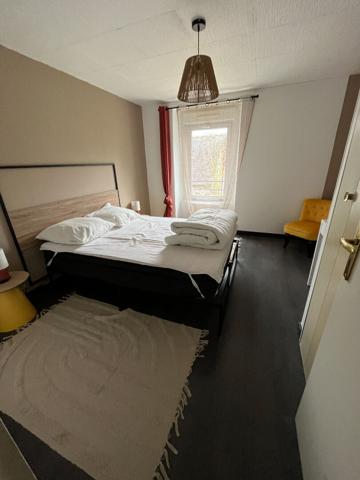 Maison  meublée - 2 chambres - Bonnemain