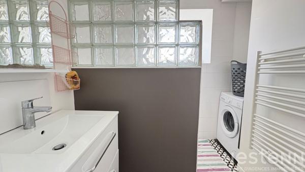 Appartement de charme avec poutres apparentes et 3 chambres en centre-ville - Rare sur le marché