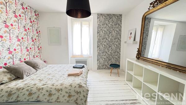 Appartement de charme avec poutres apparentes et 3 chambres en centre-ville - Rare sur le marché