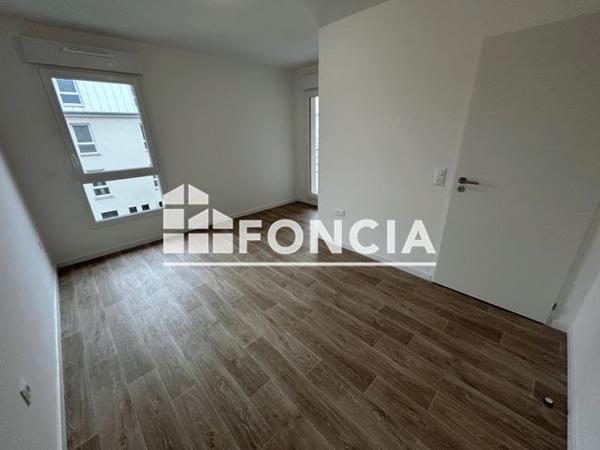 Location Appartement 2 pièces 45 m² - 19 QUAI CAMERE ET 38 AVENUE DE PARIS Vernon 27200