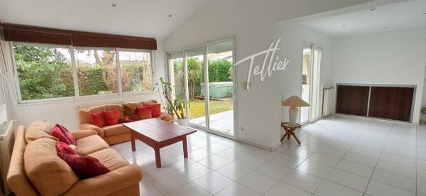 Maison traditionnelle Saint-Aubin-de-Médoc 204 m²