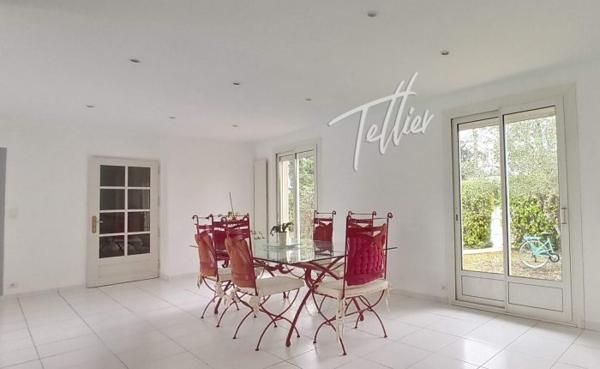 Maison traditionnelle Saint-Aubin-de-Médoc 204 m²