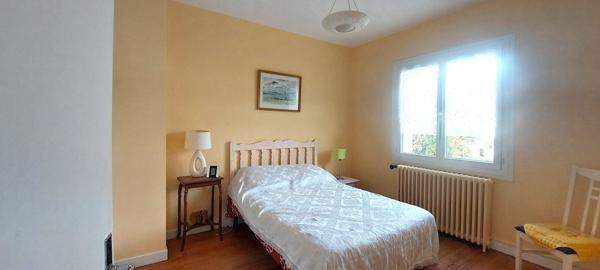 Maison  4 pièce(s)  3 chambre(s)  90 m²