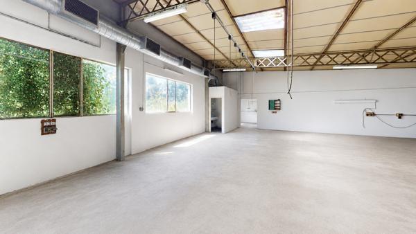 secteur charreard: Loft en plateau de 120 m² environ sur terrain viabilisé de 348m²