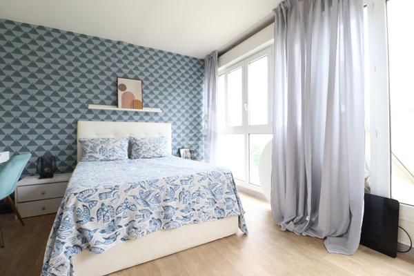 COUP DE COEUR - DUPLEX DERNIER ETAGE - VUE SUR LE STADE DE FRANCE