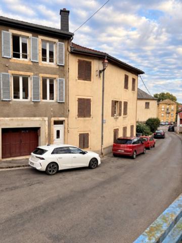 Maison à vendre à Montmédy – 93 m², 3 chambres, garage et terrasse plein sud – Proche Belgique et Luxembourg