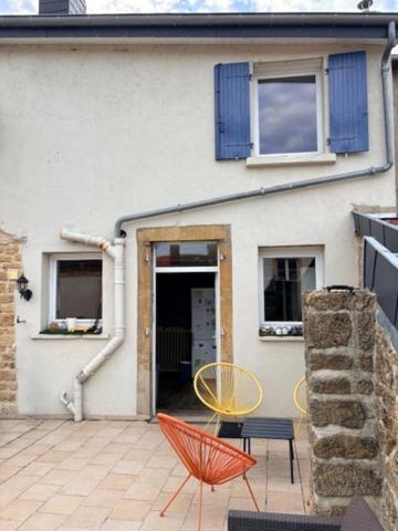 Maison à vendre à Montmédy – 93 m², 3 chambres, garage et terrasse plein sud – Proche Belgique et Luxembourg