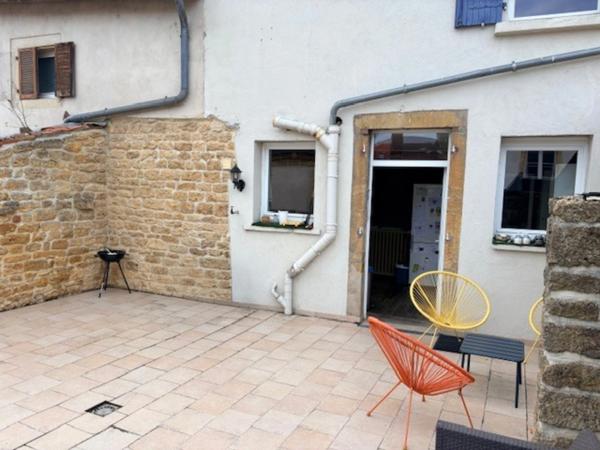 Maison à vendre à Montmédy – 93 m², 3 chambres, garage et terrasse plein sud – Proche Belgique et Luxembourg