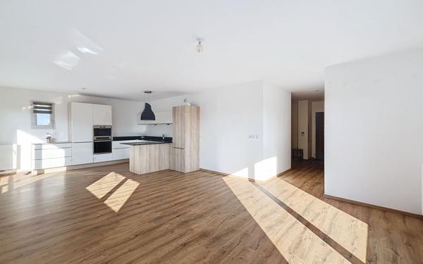 Appartement à louer    4 pièces • 95 m2 Veigy-Foncenex