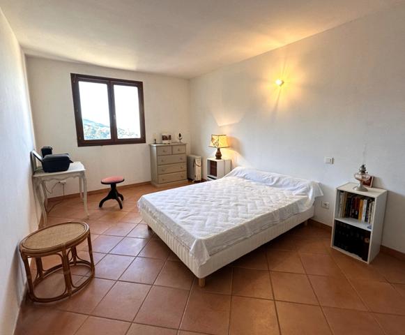 EXCLUSIVITE CATERI : Propriété vue Mer et Montagnes, avec villa, paillet et terrain.